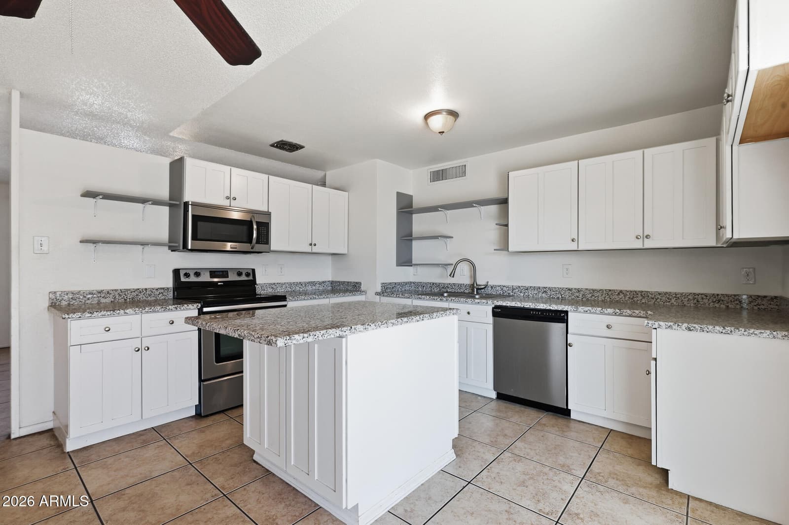 3449 W Mauna Loa Lane, Phoenix, AZ 85053 — photo 19 of 33