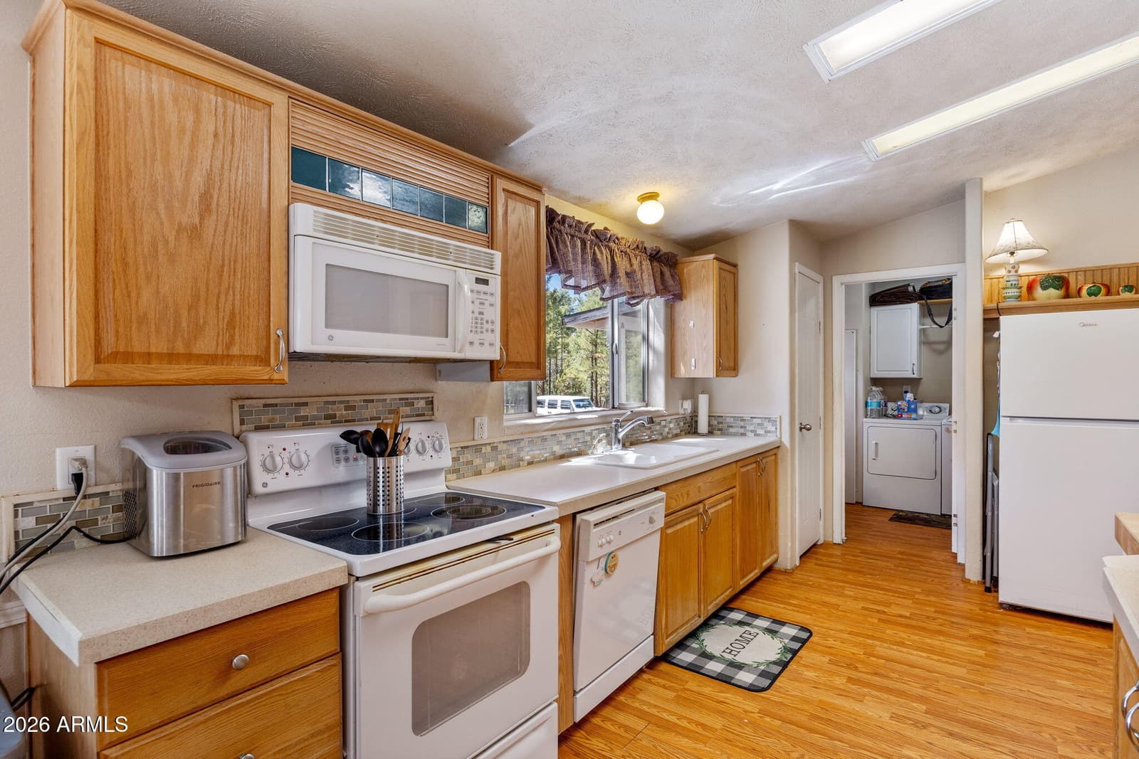 2175 Hashknife Drive, Overgaard, AZ 85933 — photo 5 of 32