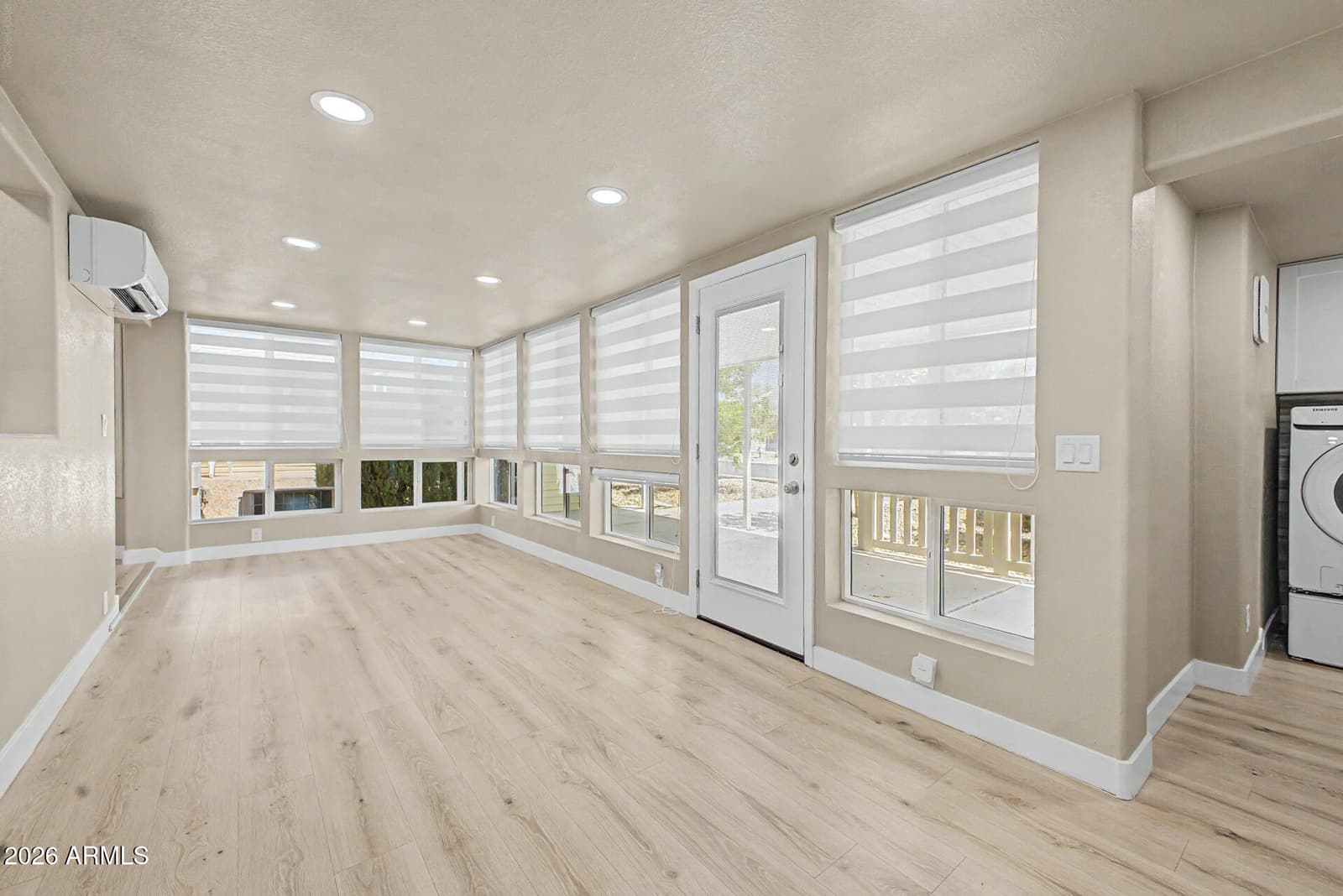 215 N Power Road 423, Mesa, AZ 85205 — photo 4 of 40