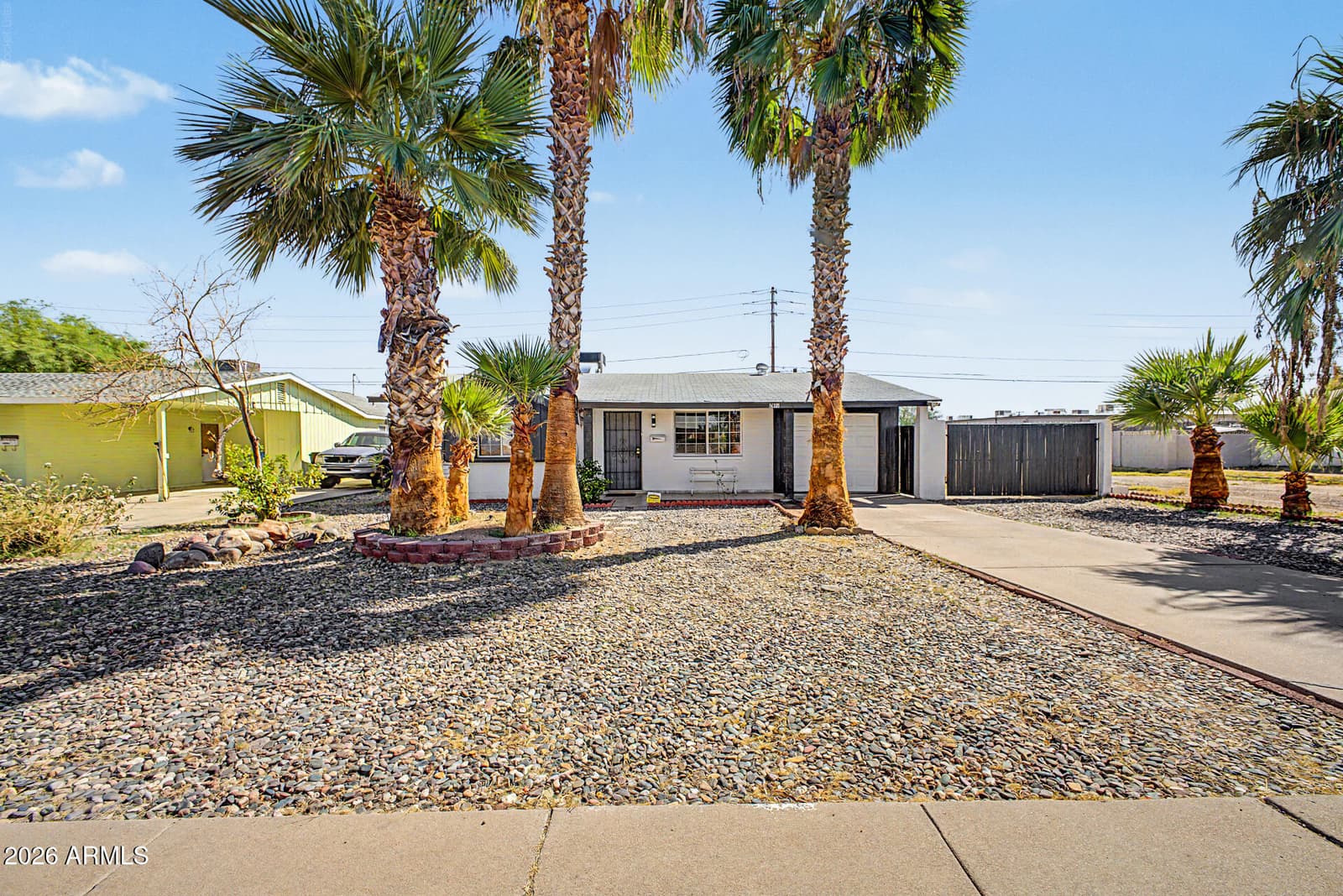 2045 W Cholla Street, Phoenix, AZ 85029 — photo 4 of 23