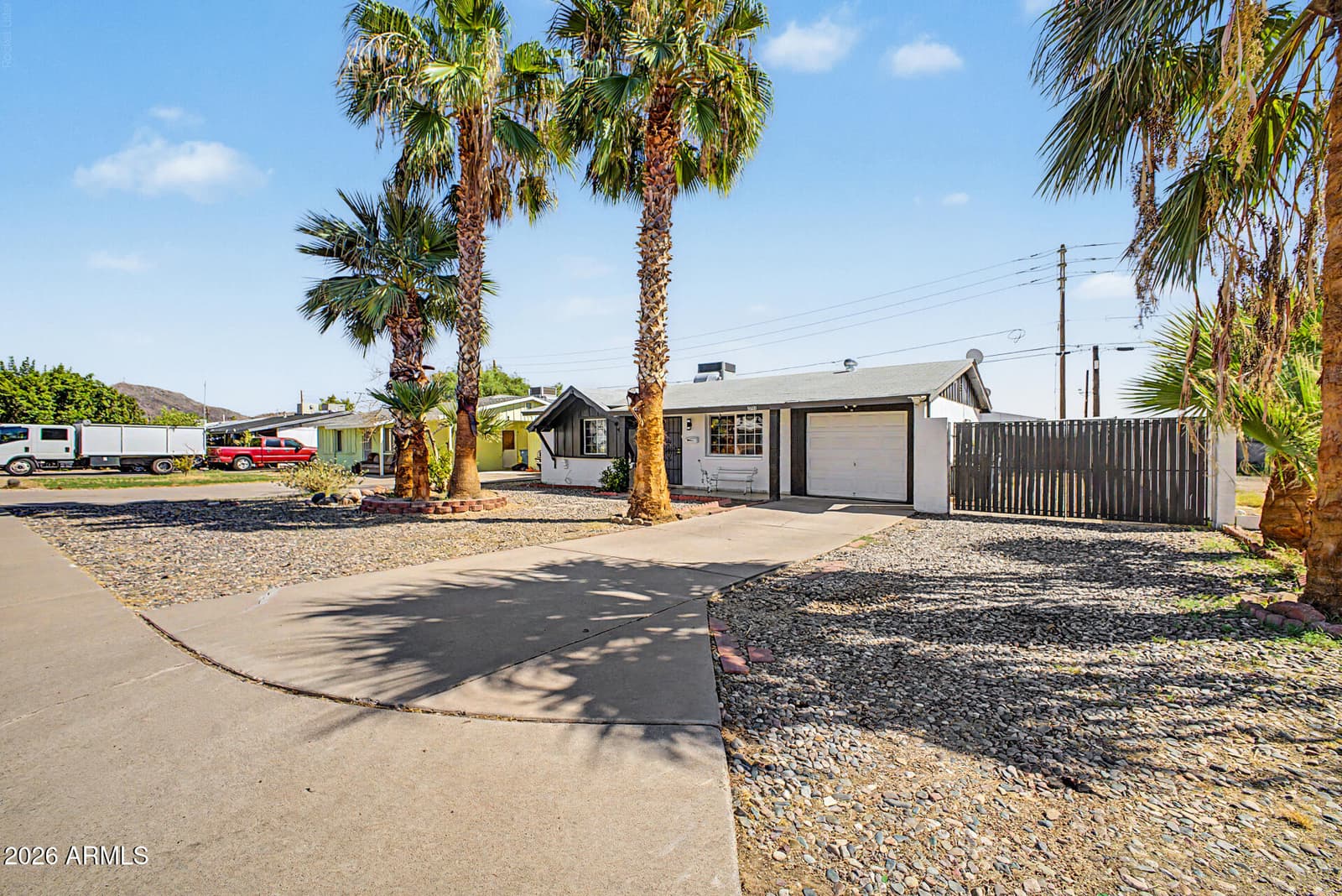 2045 W Cholla Street, Phoenix, AZ 85029 — photo 3 of 23