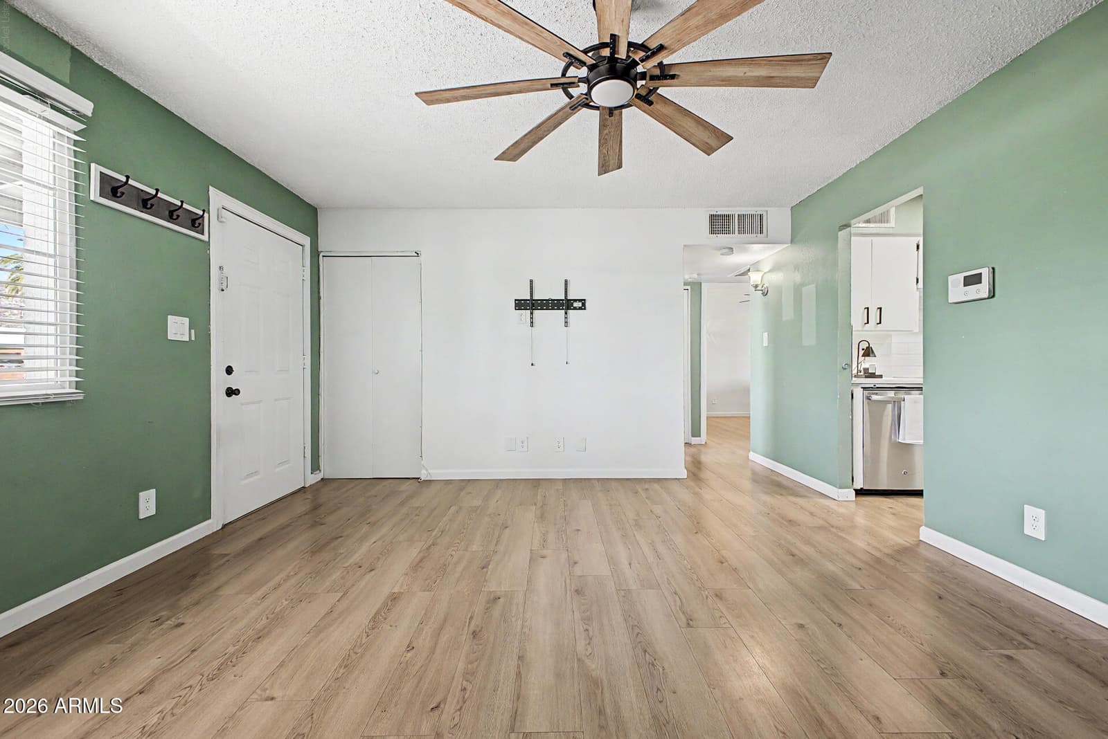 2045 W Cholla Street, Phoenix, AZ 85029 — photo 6 of 23