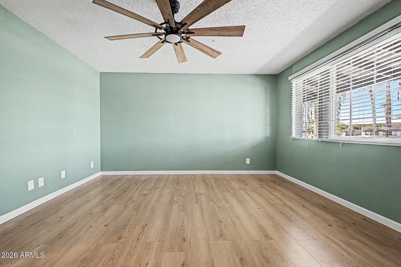 2045 W Cholla Street, Phoenix, AZ 85029 — photo 9 of 23
