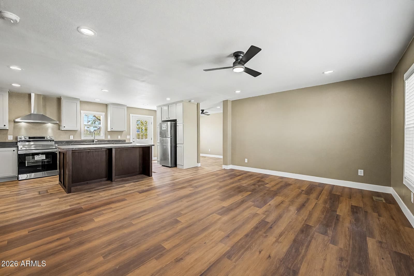 29279 N Brenner Pass Road, San Tan Valley, AZ 85144 — photo 4 of 35