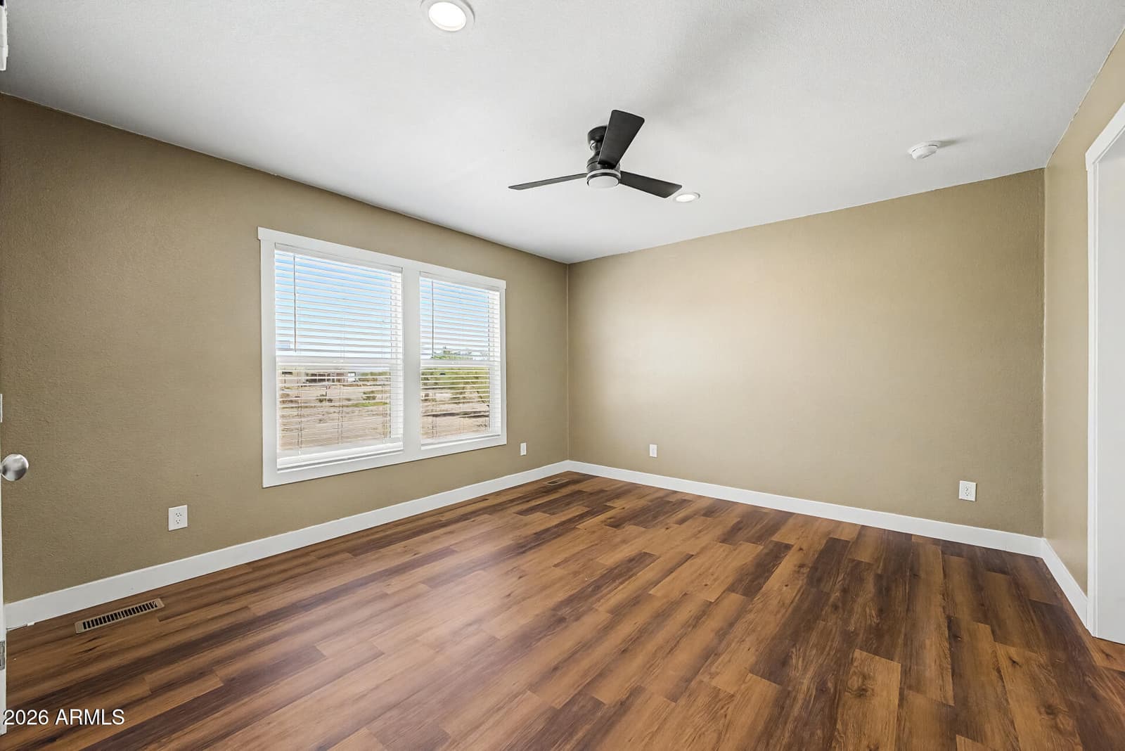 29279 N Brenner Pass Road, San Tan Valley, AZ 85144 — photo 12 of 35