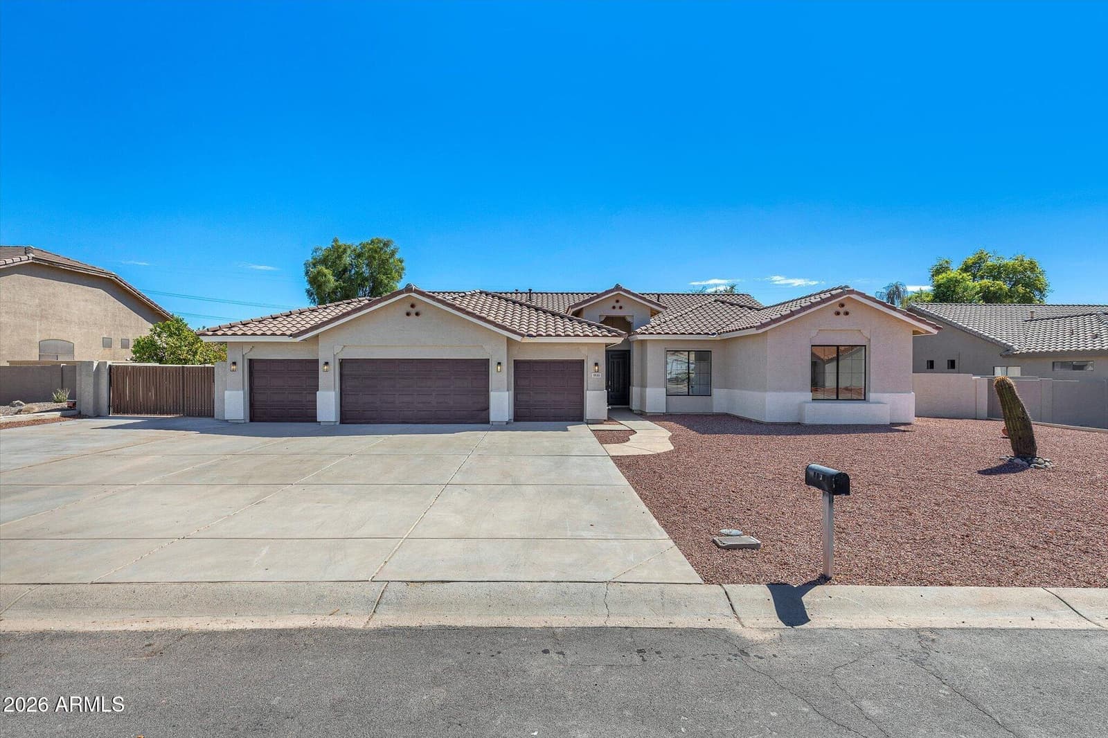 5533 W WEST WIND Drive, Glendale, AZ 85310
