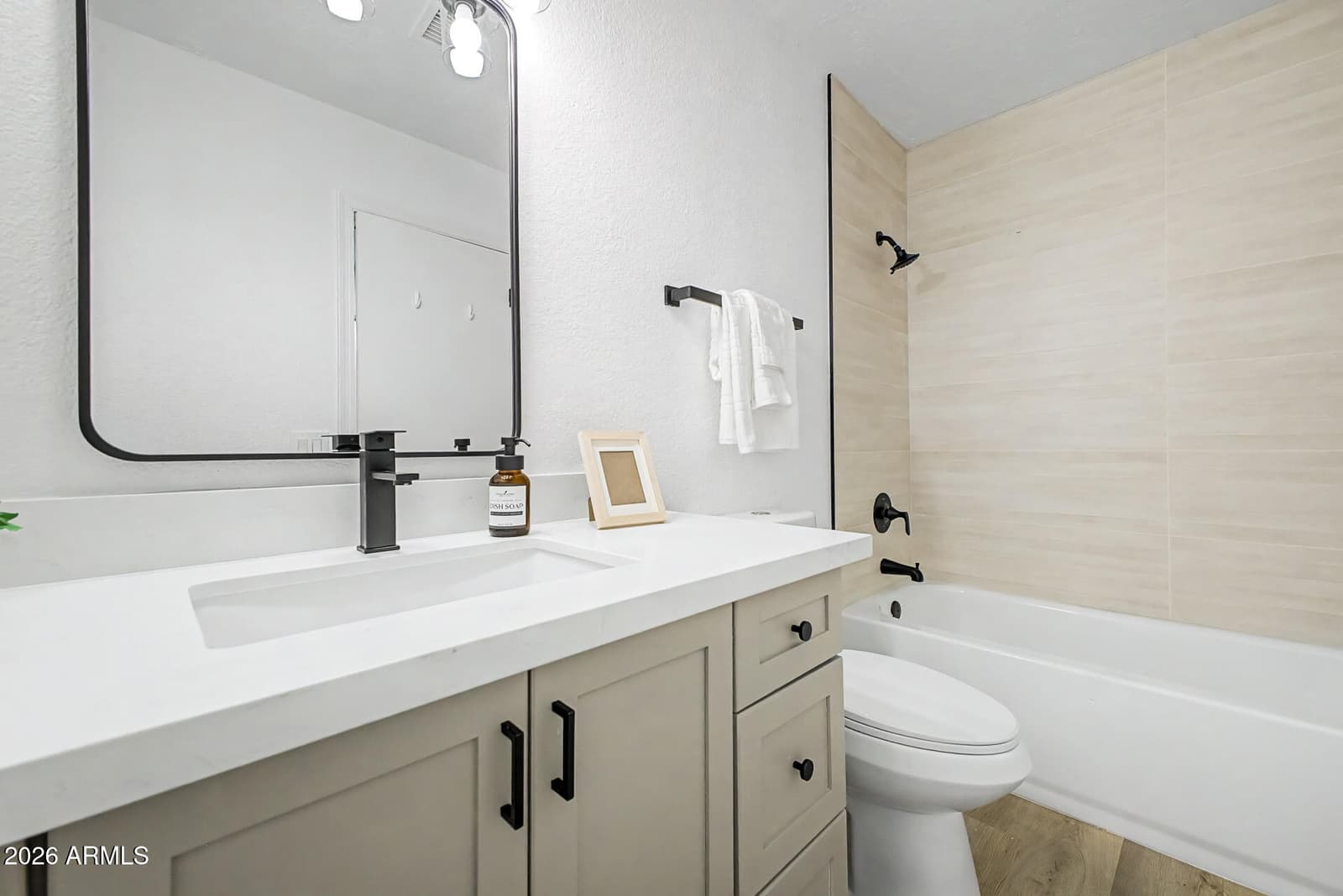 3302 E Aire Libre Avenue 102, Phoenix, AZ 85032 — photo 16 of 26