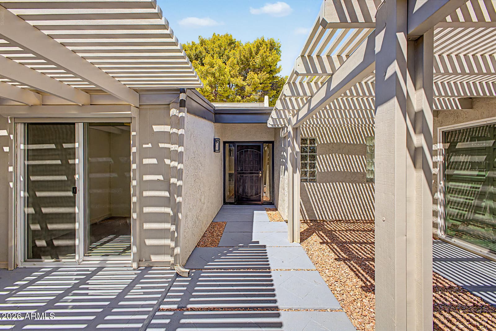 118 W Tam Oshanter Drive, Phoenix, AZ 85023 — photo 3 of 55