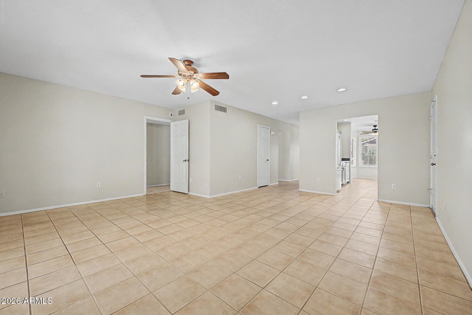130 E Campo Bello Drive, Phoenix, AZ 85022 — photo 4 of 31
