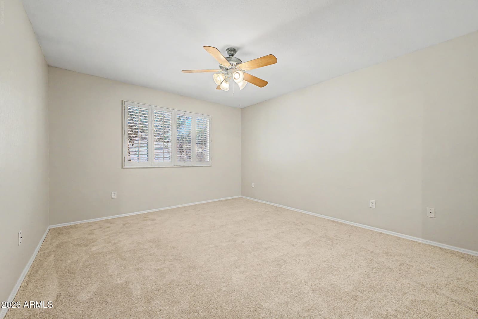 130 E Campo Bello Drive, Phoenix, AZ 85022 — photo 11 of 31