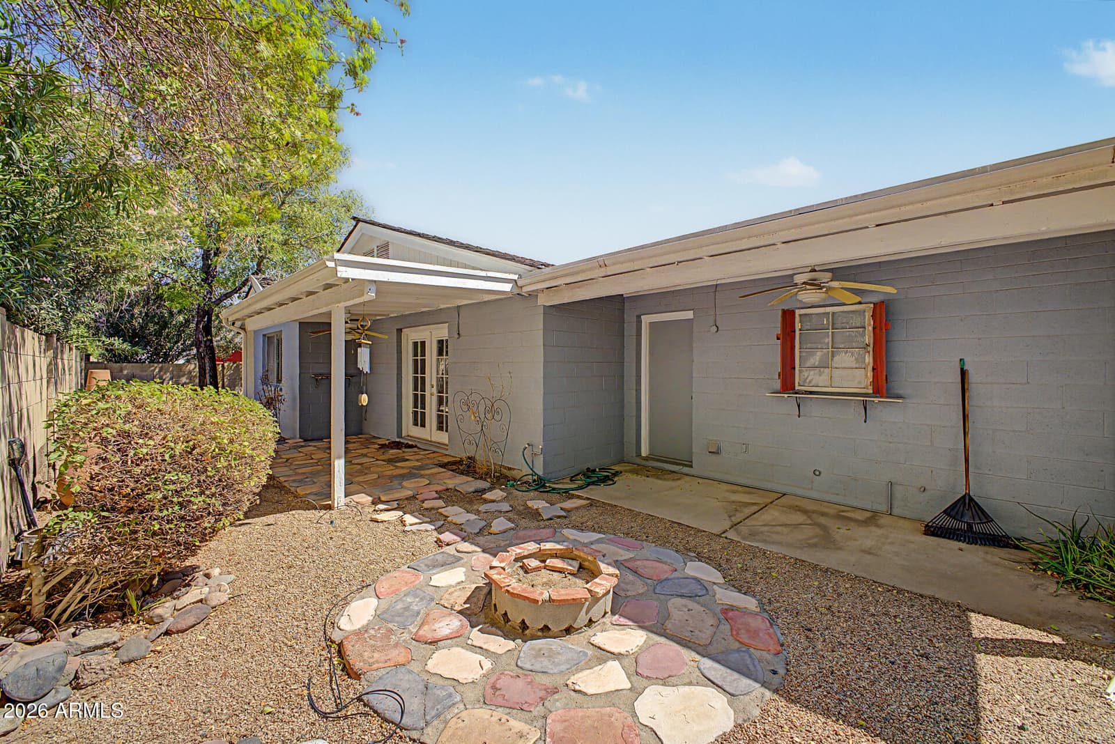 130 E Campo Bello Drive, Phoenix, AZ 85022 — photo 24 of 31