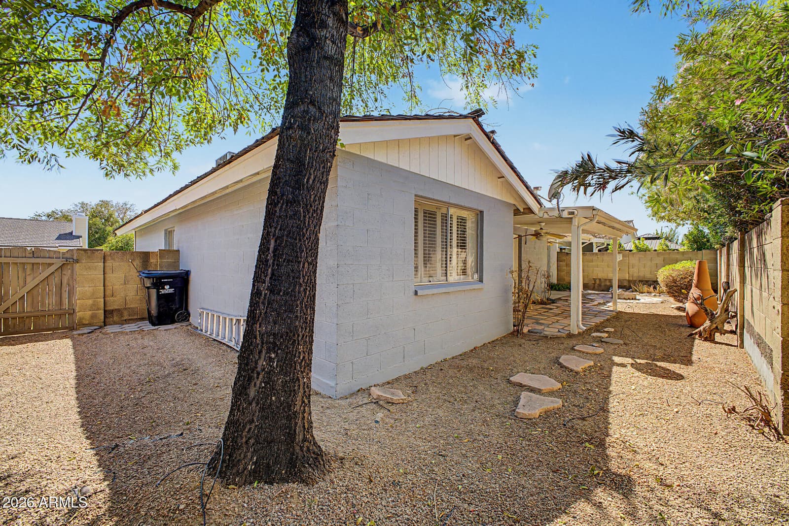 130 E Campo Bello Drive, Phoenix, AZ 85022 — photo 25 of 31