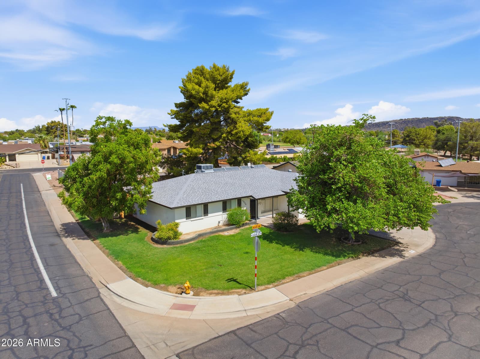 2436 W Dahlia Drive, Phoenix, AZ 85029 — photo 3 of 48