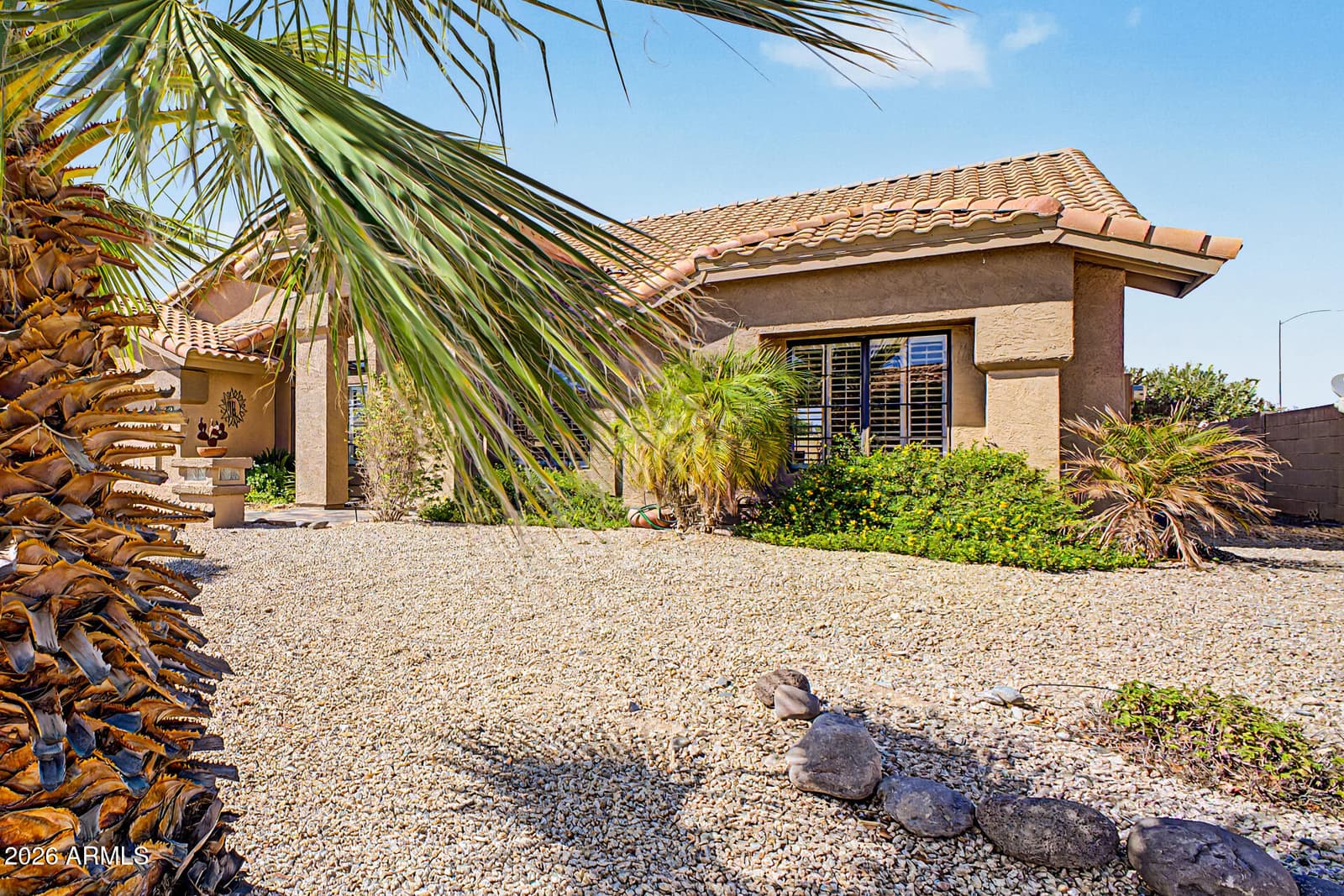 9510 W Menadota Drive, Peoria, AZ 85382 — photo 3 of 35