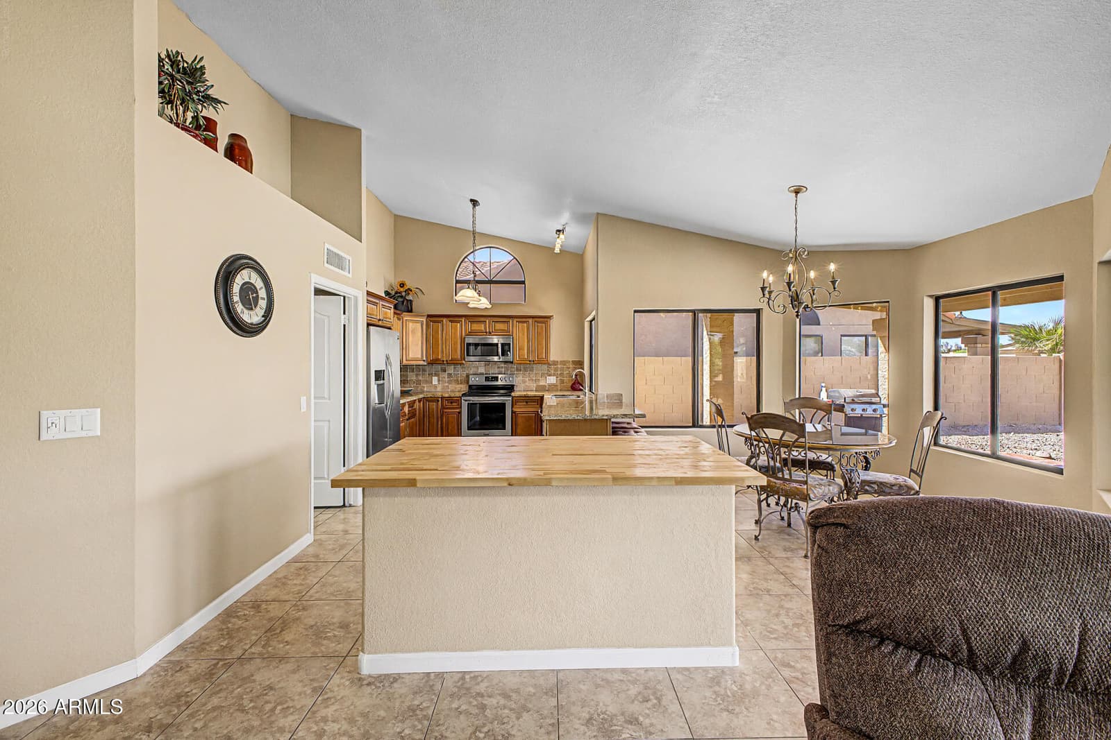 9510 W Menadota Drive, Peoria, AZ 85382 — photo 13 of 35