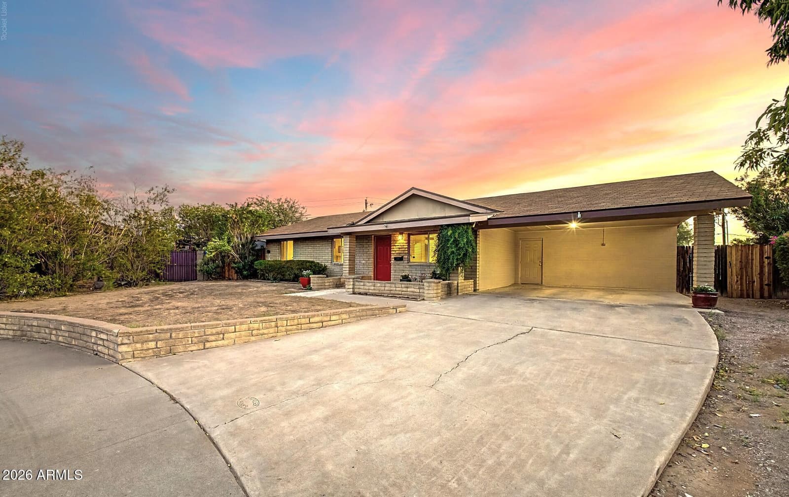11208 N 38th Place, Phoenix, AZ 85028 — photo 3 of 45