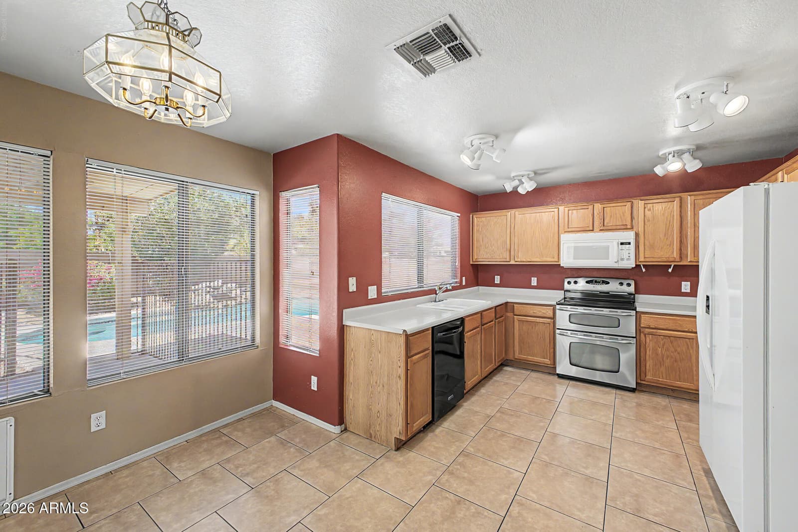 13410 S 47th Way, Phoenix, AZ 85044 — photo 5 of 40
