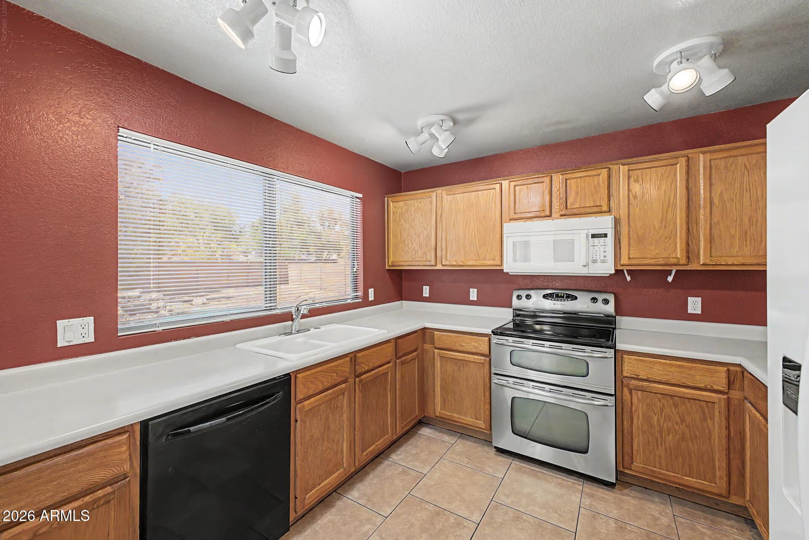 13410 S 47th Way, Phoenix, AZ 85044 — photo 6 of 40