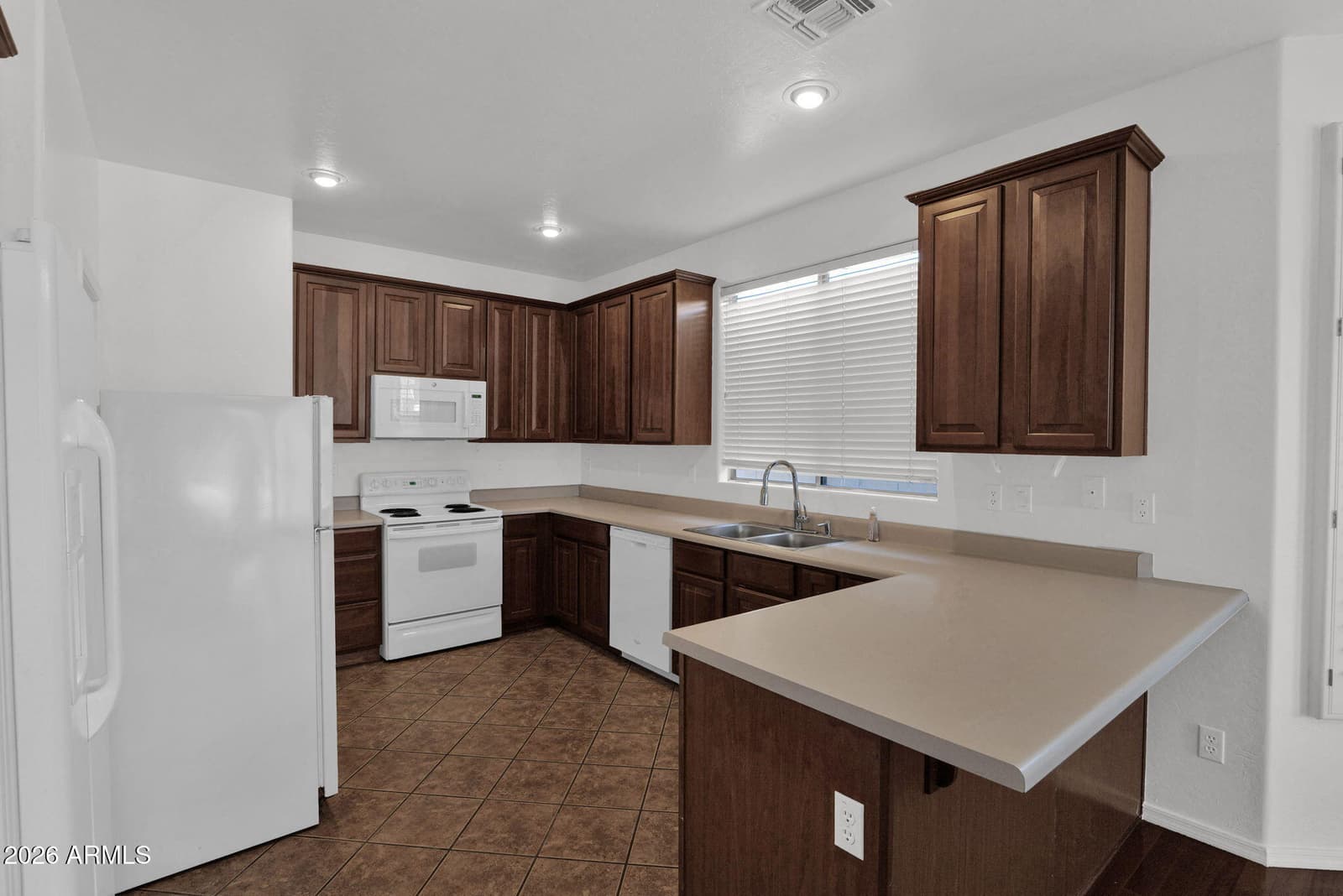 2329 W Carter Road, Phoenix, AZ 85041 — photo 13 of 35