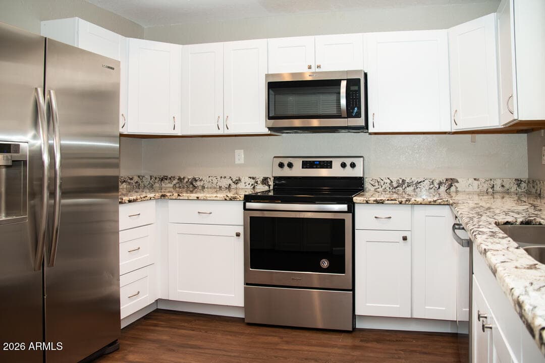 6550 N 47th Avenue 226, Glendale, AZ 85301 — photo 11 of 21