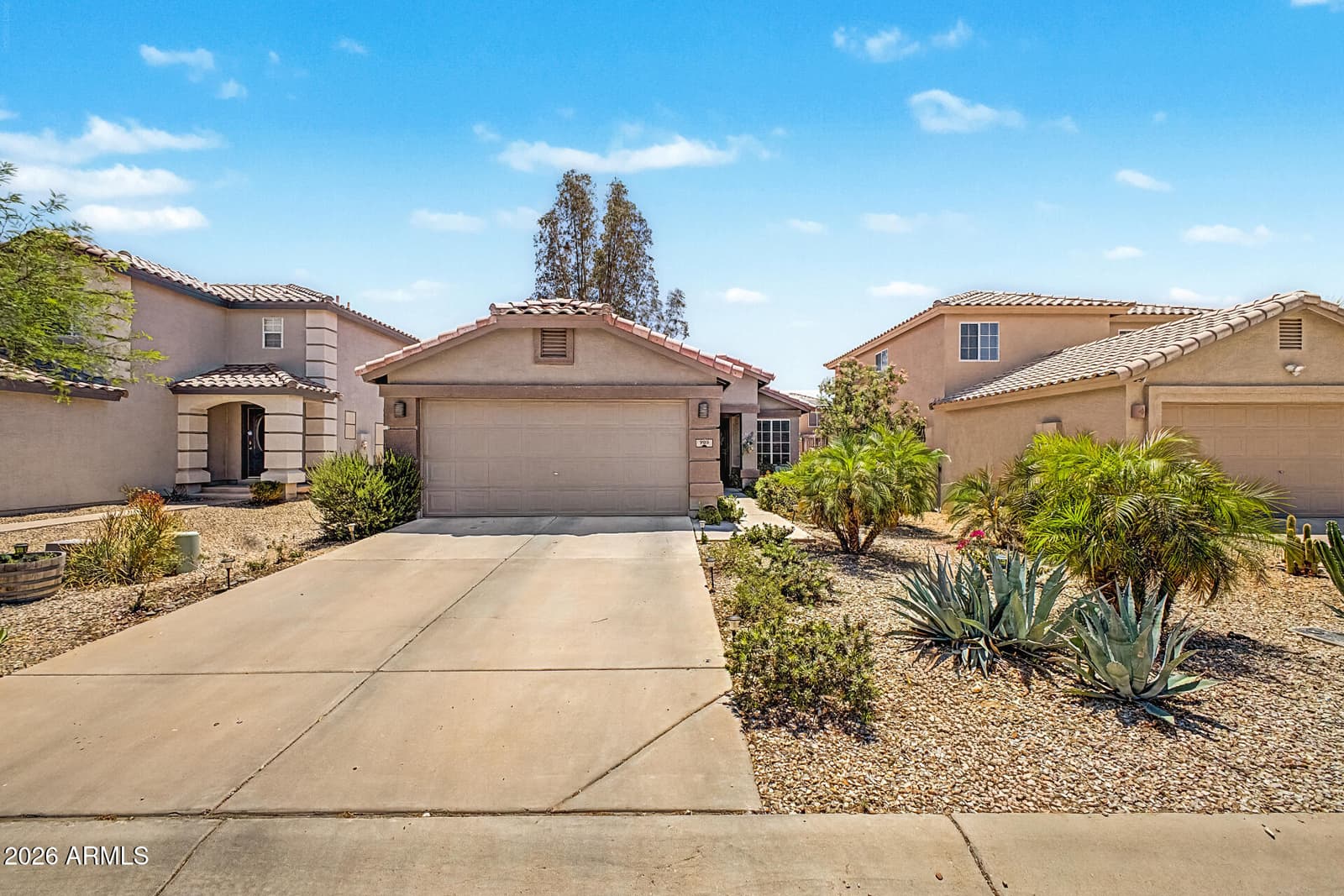 985 E Stardust Way, San Tan Valley, AZ 85143 — photo 4 of 31