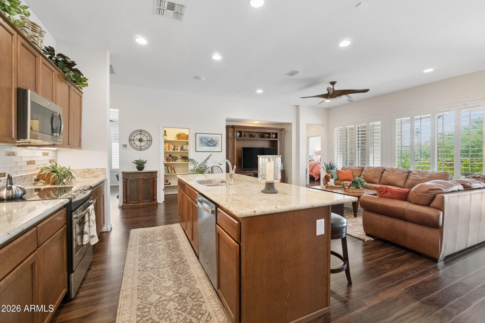 16339 W Piccadilly Road, Goodyear, AZ 85395 — photo 9 of 34
