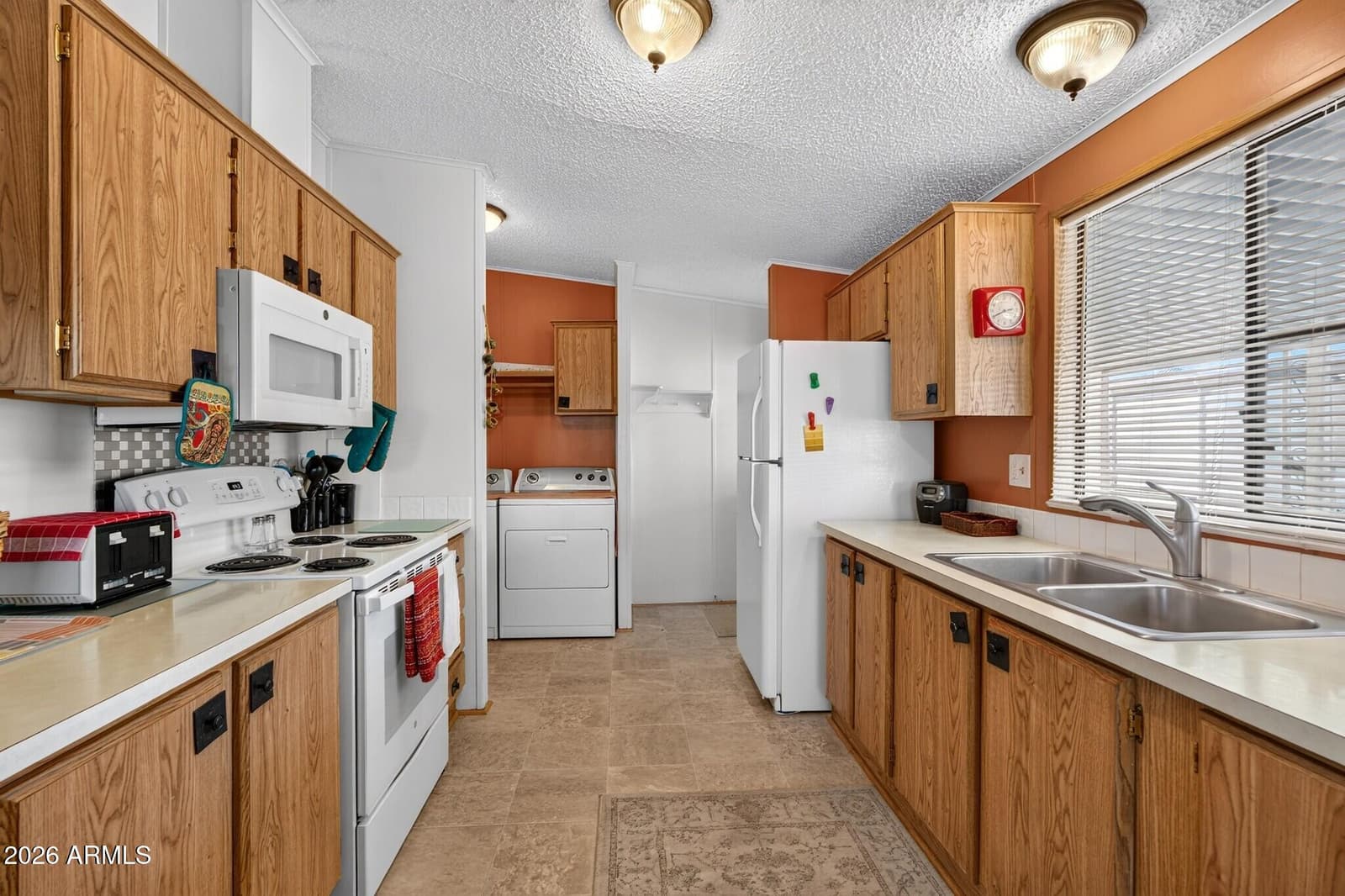 3806 N South Dakota Avenue, Florence, AZ 85132 — photo 8 of 35