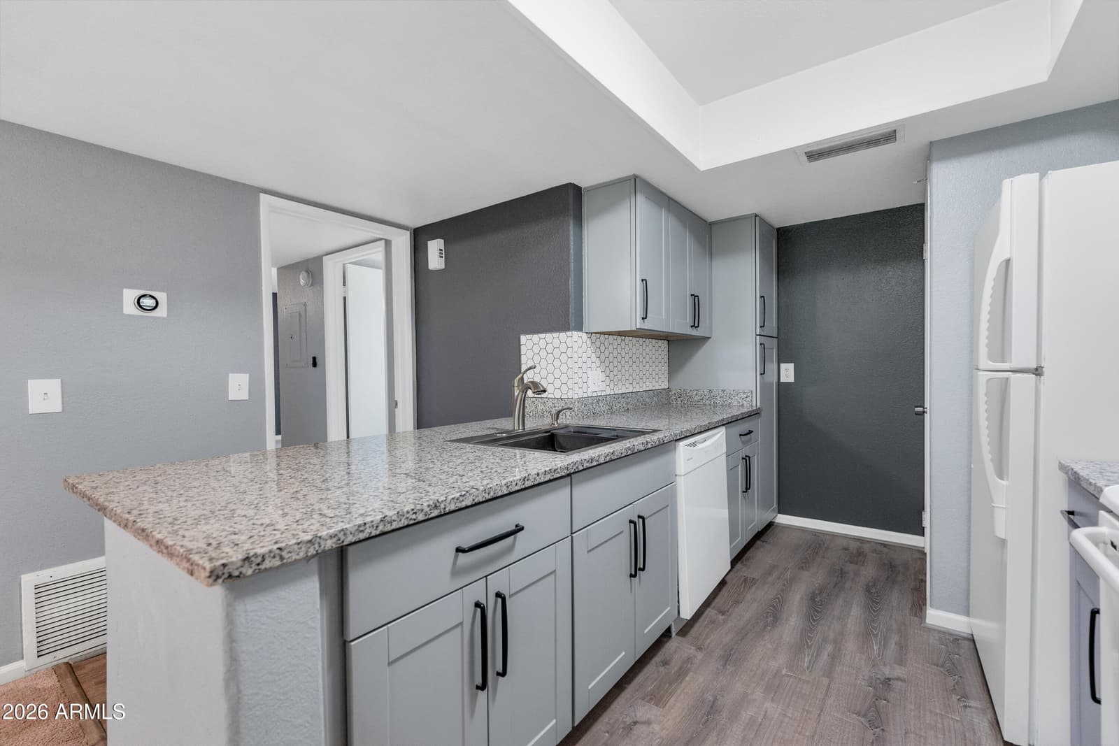 1333 E Morten Avenue 214, Phoenix, AZ 85020 — photo 10 of 18