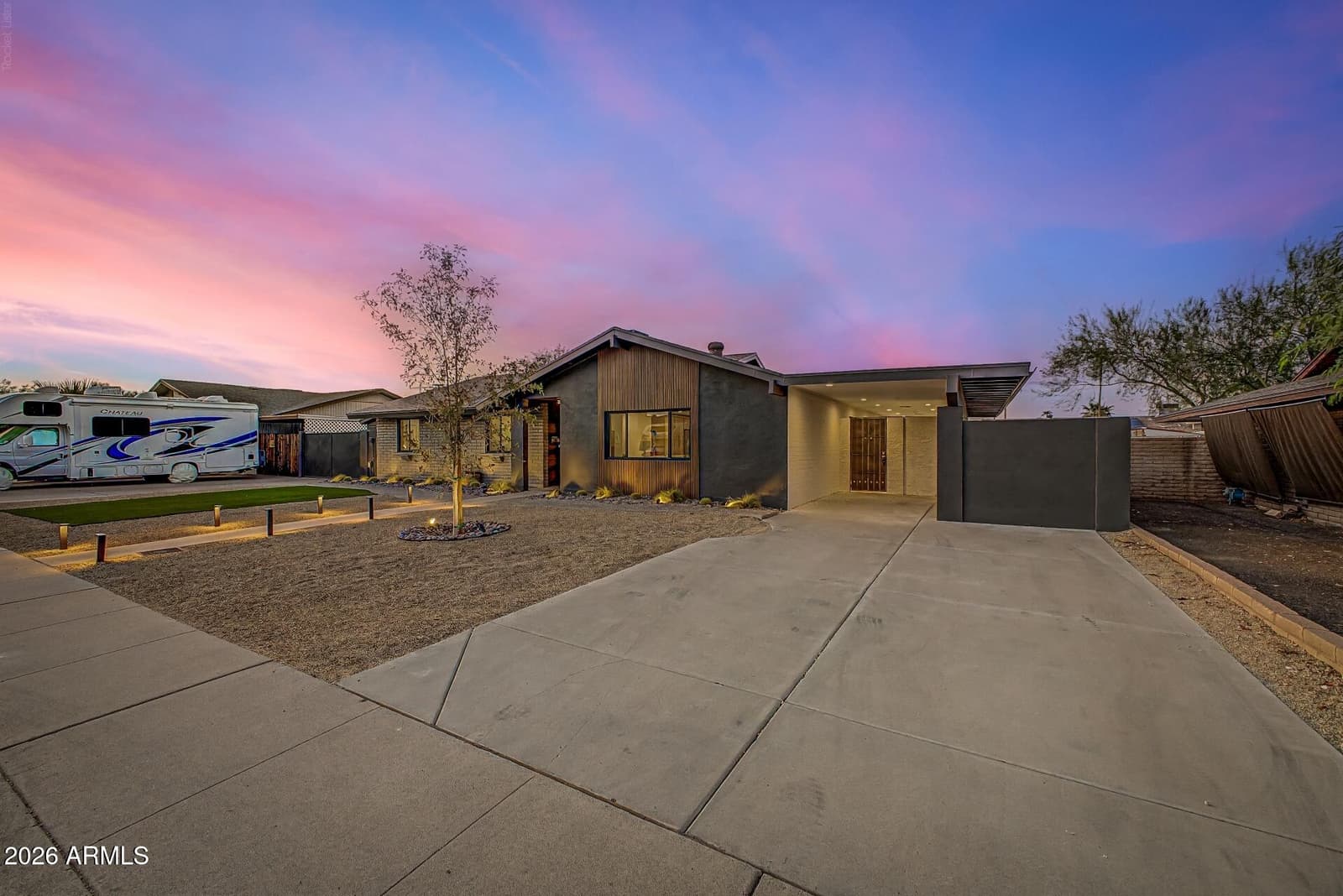 2808 E Lupine Avenue, Phoenix, AZ 85028 — photo 3 of 63