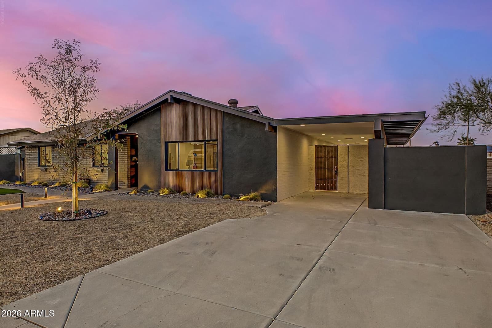 2808 E Lupine Avenue, Phoenix, AZ 85028 — photo 4 of 63