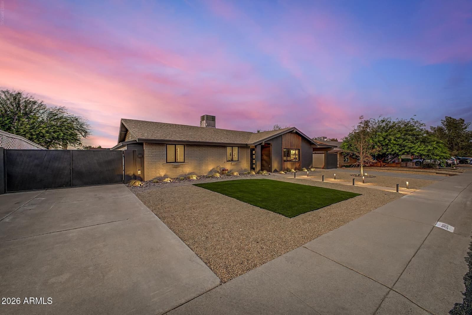 2808 E Lupine Avenue, Phoenix, AZ 85028 — photo 5 of 63