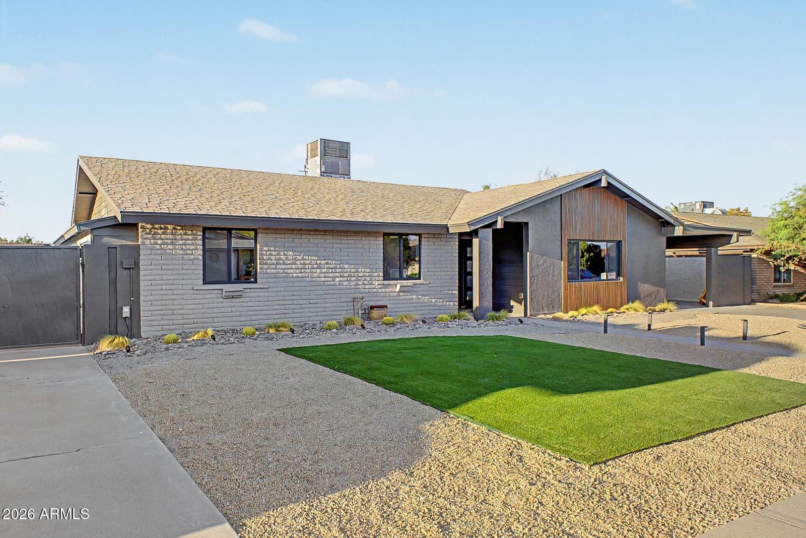 2808 E Lupine Avenue, Phoenix, AZ 85028 — photo 13 of 63