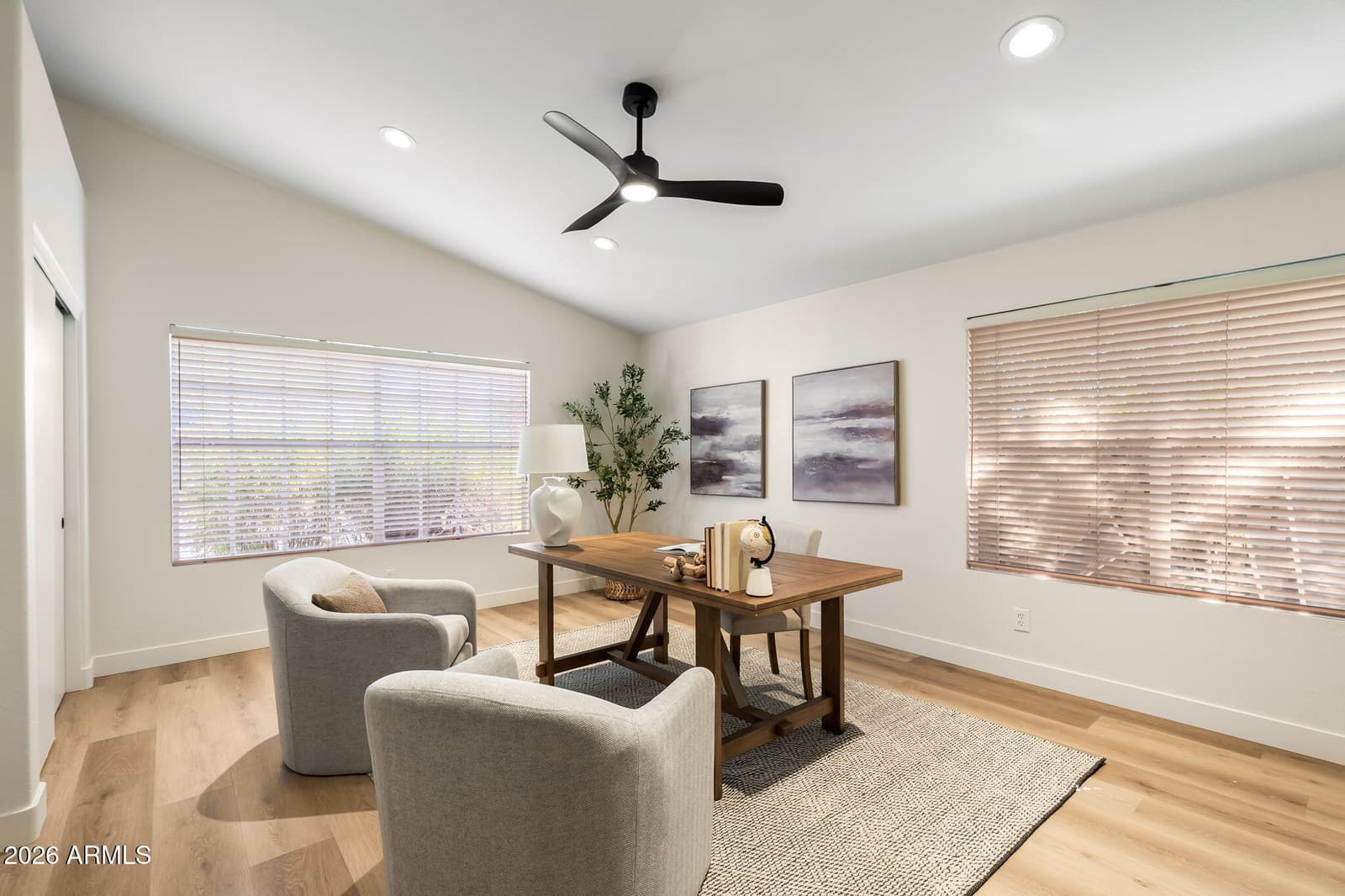 4389 E Saint John Road, Phoenix, AZ 85032 — photo 4 of 38