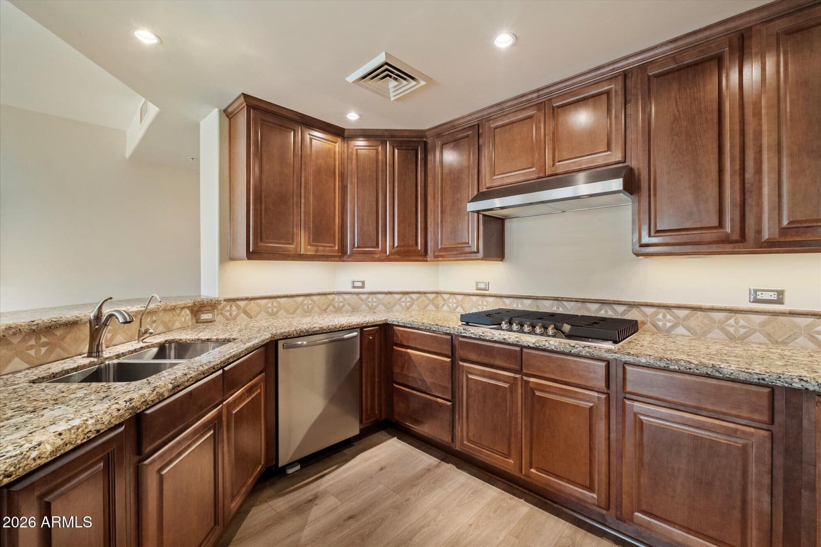 15802 N 71st Street 203, Scottsdale, AZ 85254 — photo 9 of 39