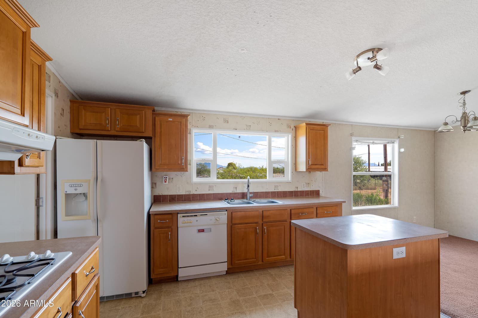 4651 S San Pedro Avenue, Sierra Vista, AZ 85650 — photo 10 of 30