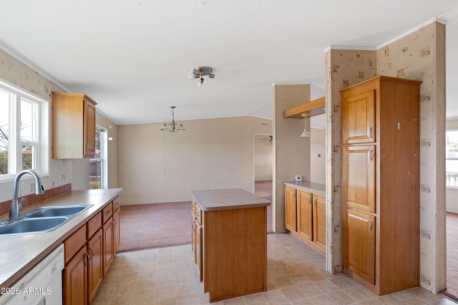 4651 S San Pedro Avenue, Sierra Vista, AZ 85650 — photo 11 of 30