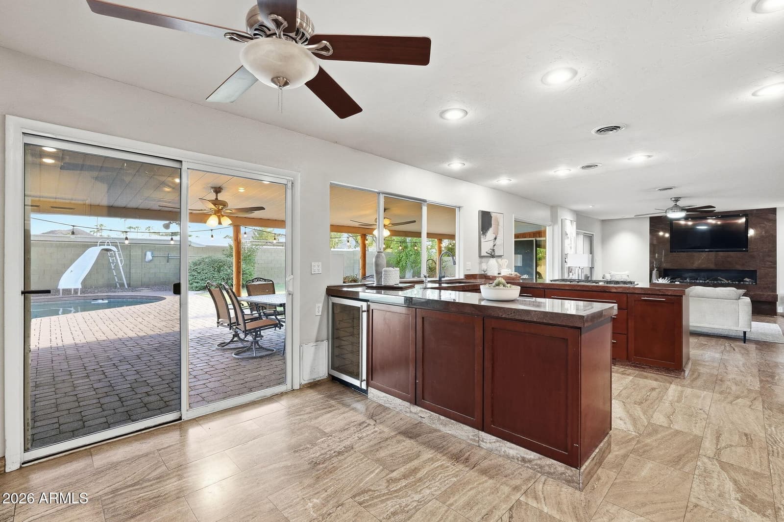 19 E Canterbury Court, Phoenix, AZ 85022 — photo 16 of 40
