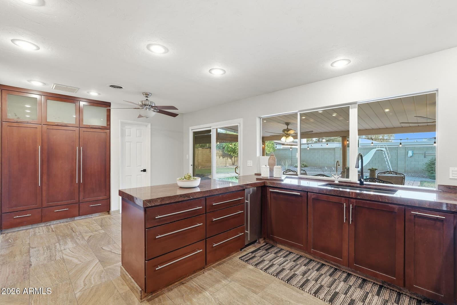 19 E Canterbury Court, Phoenix, AZ 85022 — photo 19 of 40