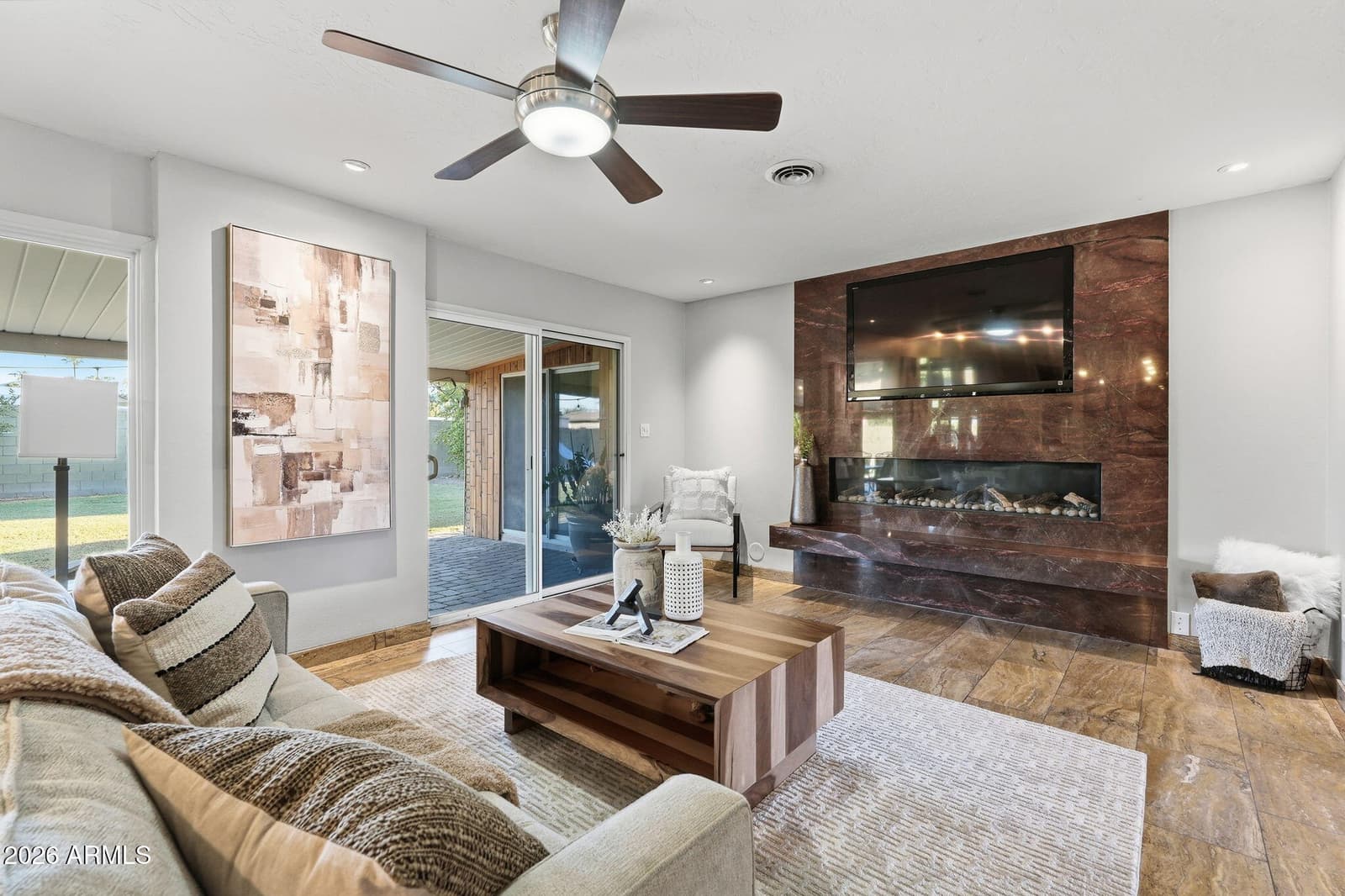 19 E Canterbury Court, Phoenix, AZ 85022 — photo 11 of 40
