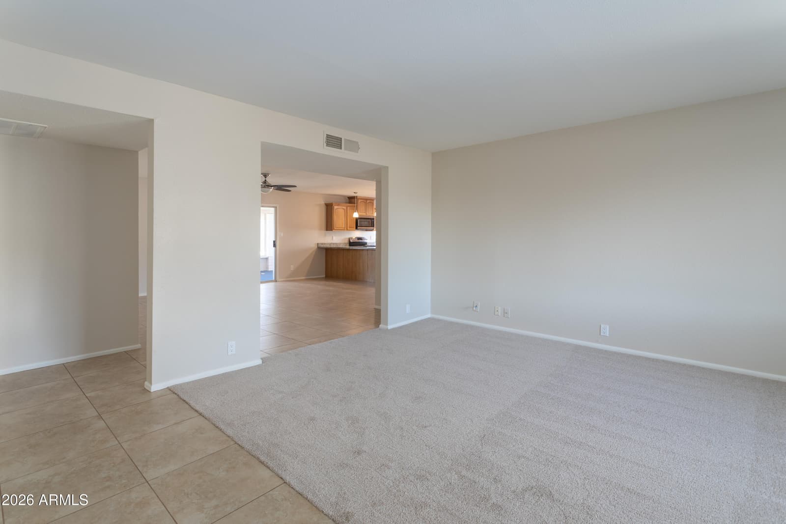 3658 W Aire Libre Avenue, Phoenix, AZ 85053 — photo 7 of 34