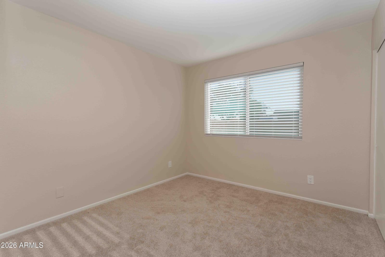 3658 W Aire Libre Avenue, Phoenix, AZ 85053 — photo 11 of 34