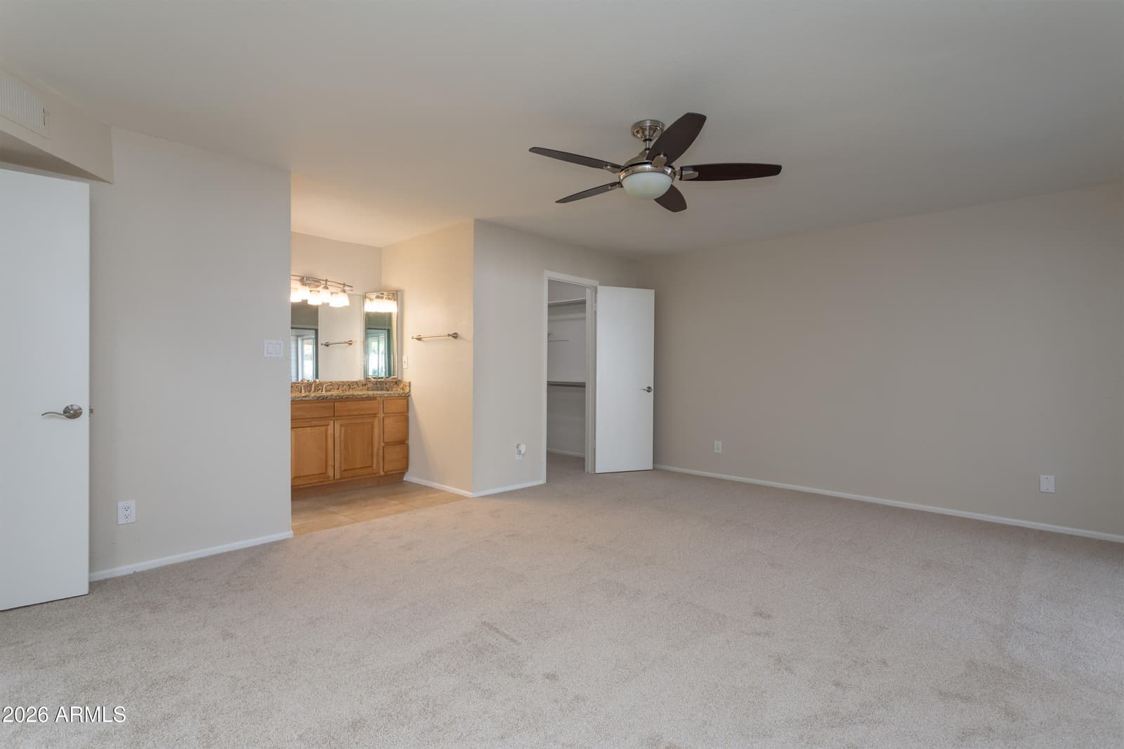 3658 W Aire Libre Avenue, Phoenix, AZ 85053 — photo 14 of 34