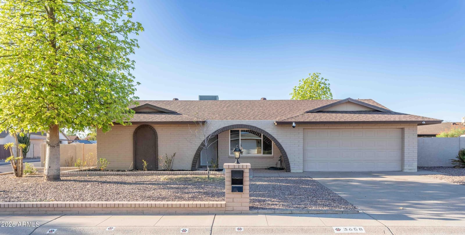 3658 W Aire Libre Avenue, Phoenix, AZ 85053 — photo 2 of 34