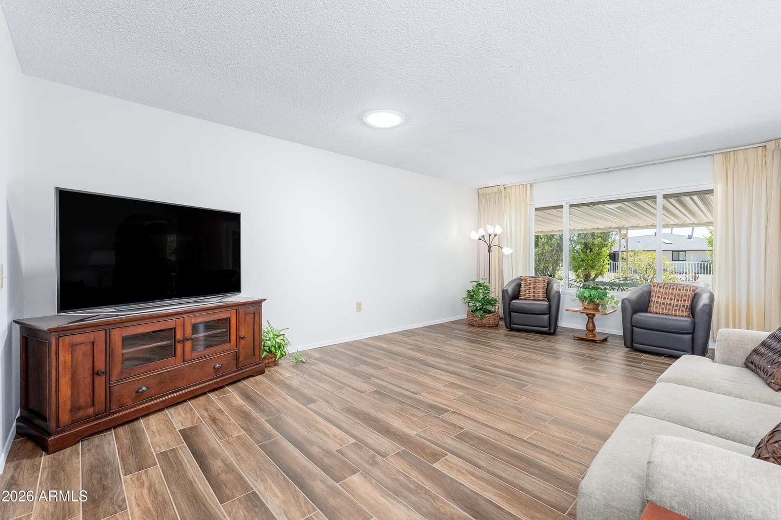 9811 W Redwood Drive, Sun City, AZ 85351 — photo 5 of 31