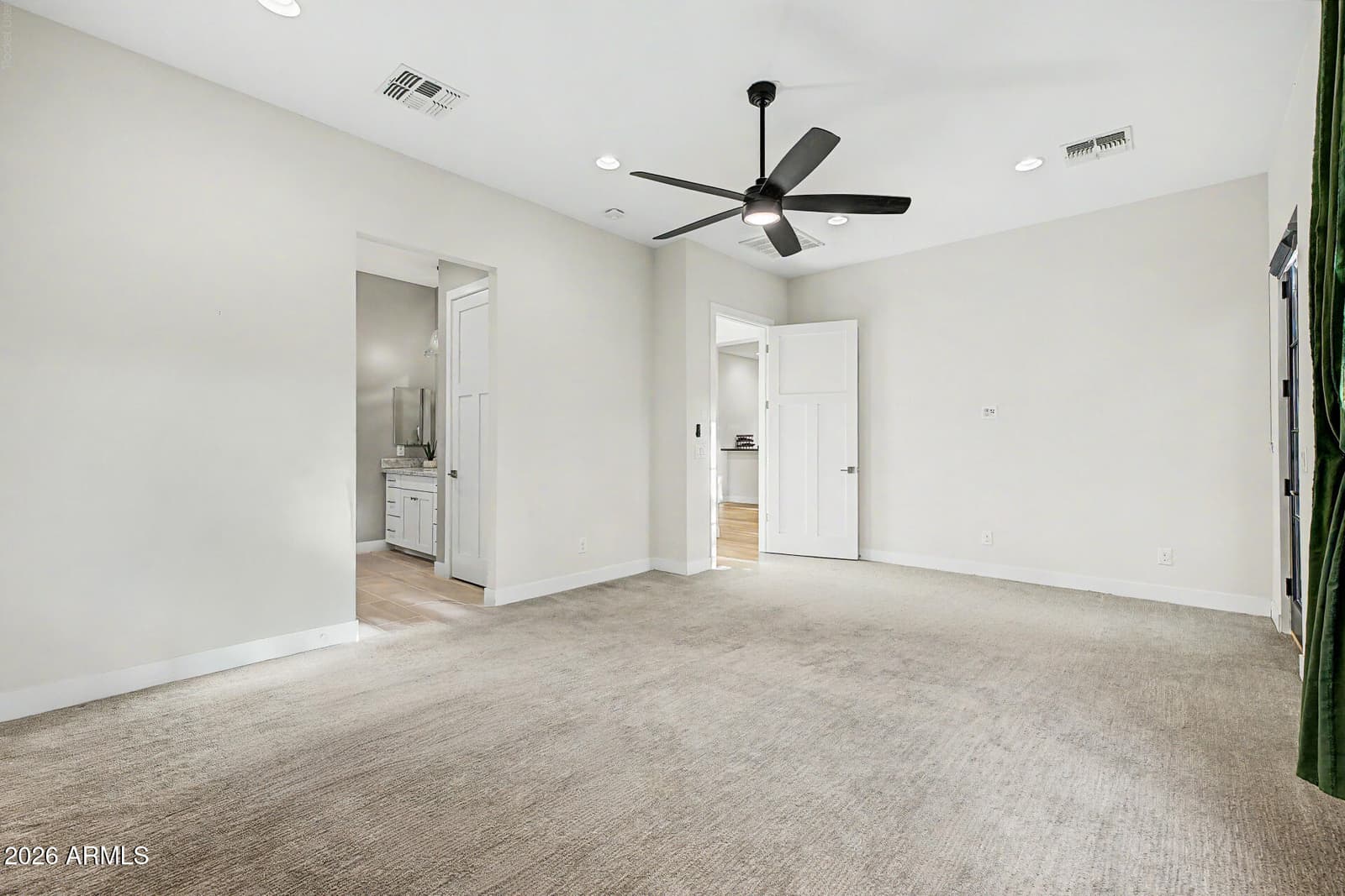 8718 N 9th Avenue, Phoenix, AZ 85021 — photo 4 of 53