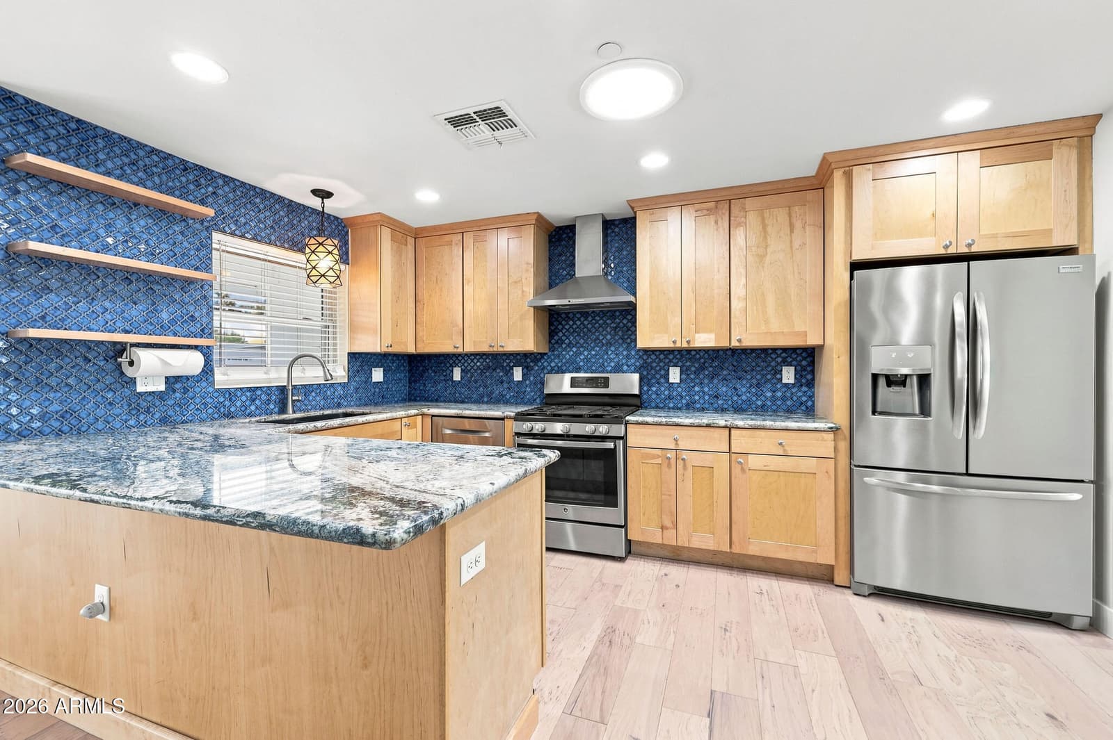 6826 E Edgemont Avenue, Scottsdale, AZ 85257 — photo 8 of 27