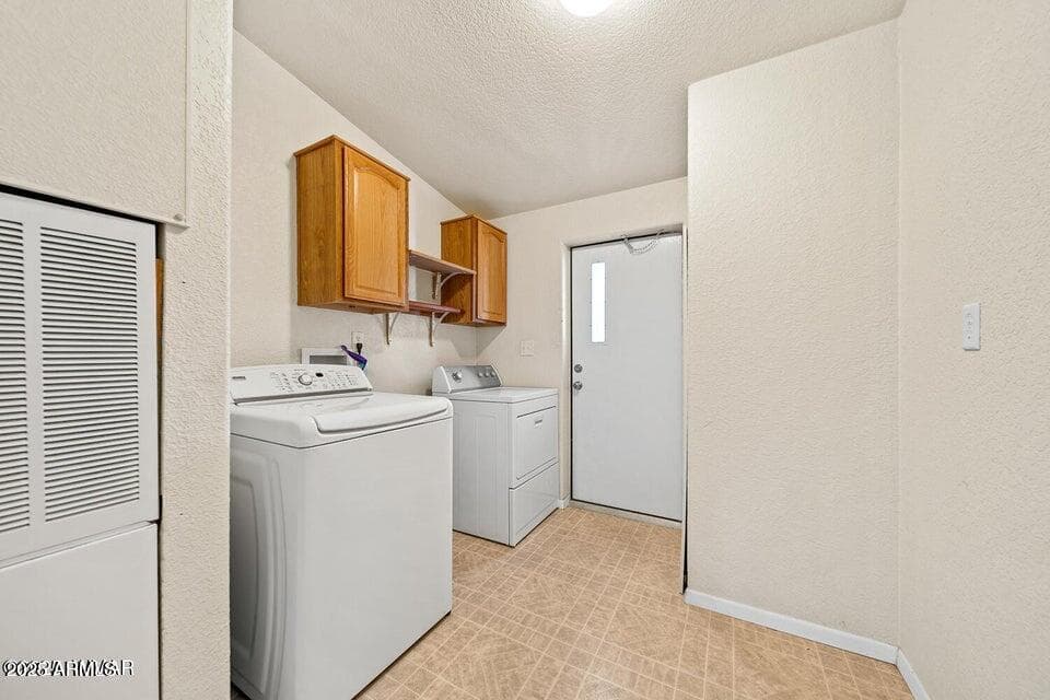 2421 W Thornton Road, Show Low, AZ 85901 — photo 27 of 48