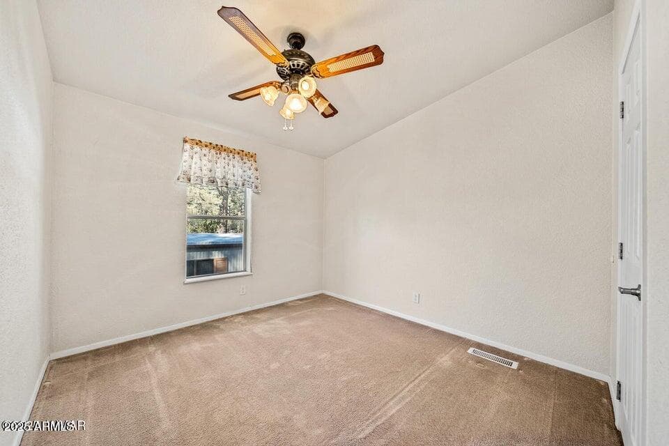 2421 W Thornton Road, Show Low, AZ 85901 — photo 29 of 48