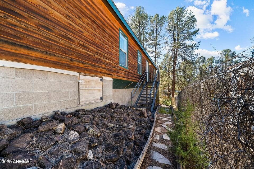 2421 W Thornton Road, Show Low, AZ 85901 — photo 42 of 48