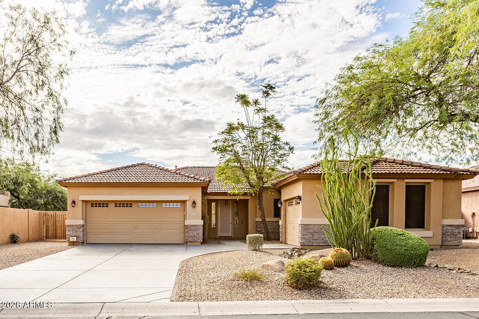 32648 N 40th Place, Cave Creek, AZ 85331 — photo 1 of 23